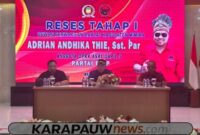 Anggota DPRK Mimika, Adrian Andhika Thie,Sst.Par, saat menggelar Reses Tahap I Tahun 2026 di Kelurahan Koperapoka, Distrik Mimika Baru, Kabupaten Mimika, Papua Tengah, Jumat (13/3/2026) (Foto: karapauwnews.com)