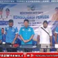 Pengurus Karteker DPD II KNPI Kabupaten Mimika bersama Kabid Kepemudaan Dispora Kabupaten Mimika, David Kangopme dalam pertemuan rekonsiliasi dan konsolidasi Pemuda dengan seluruh pengurus OKP, yang diselenggarakan di Caffee Ceko, Timika, Jumat (19/6/2026) (karapauwnews.com/Foto: KNPI Kabupaten Mimika)